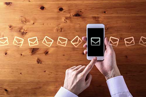 宅配クリーニングネクシーはお気軽にお問い合わせください